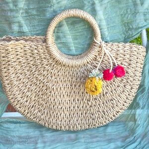 Brand new (without tags) straw bag